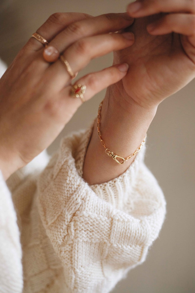 Gold Dreamer Clasp Bracelet