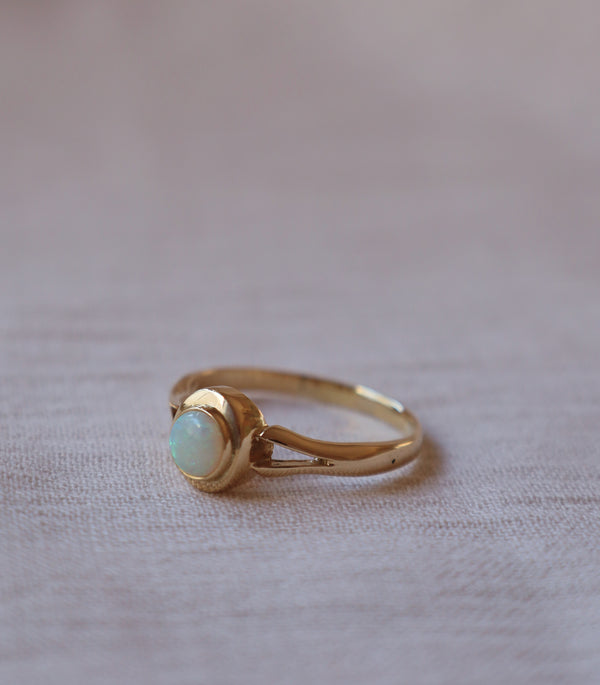14K Gold and Opal ring