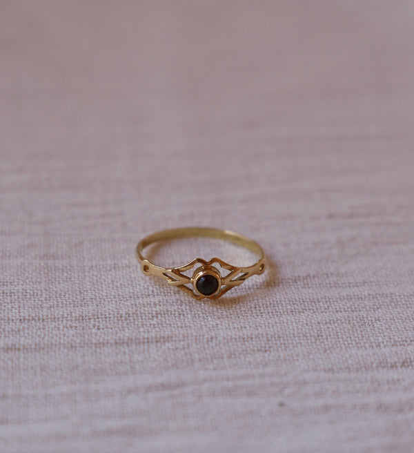 Crimson Glow 14K Gold Ring
