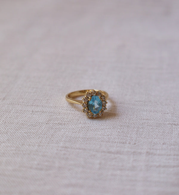 18k yellow gold & lighblue flower ring