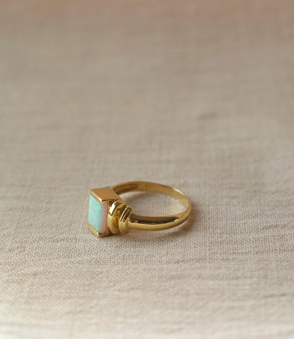 14K Aurelis Opal ring