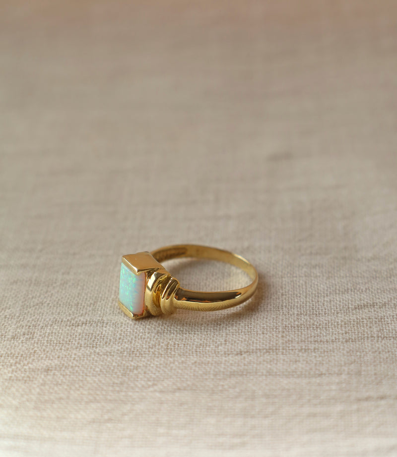 14K Aurelis Opal ring