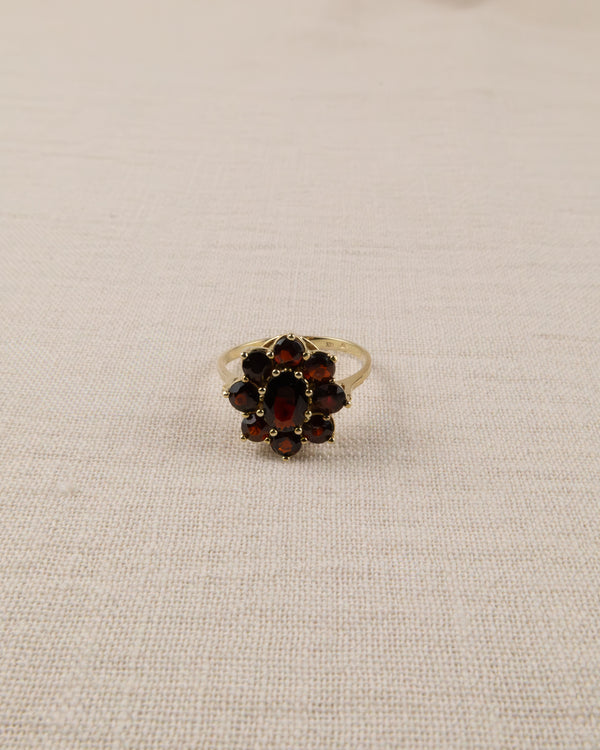 8K FLOWER GOLD GARNET RING