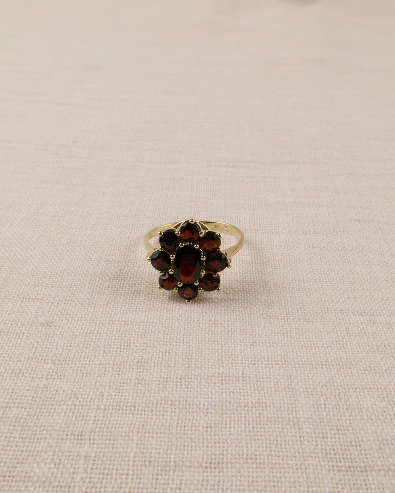 8K FLOWER GOLD GARNET RING