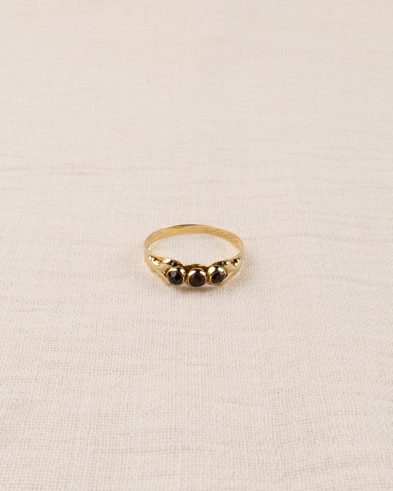 14K GOLD GARNET RING