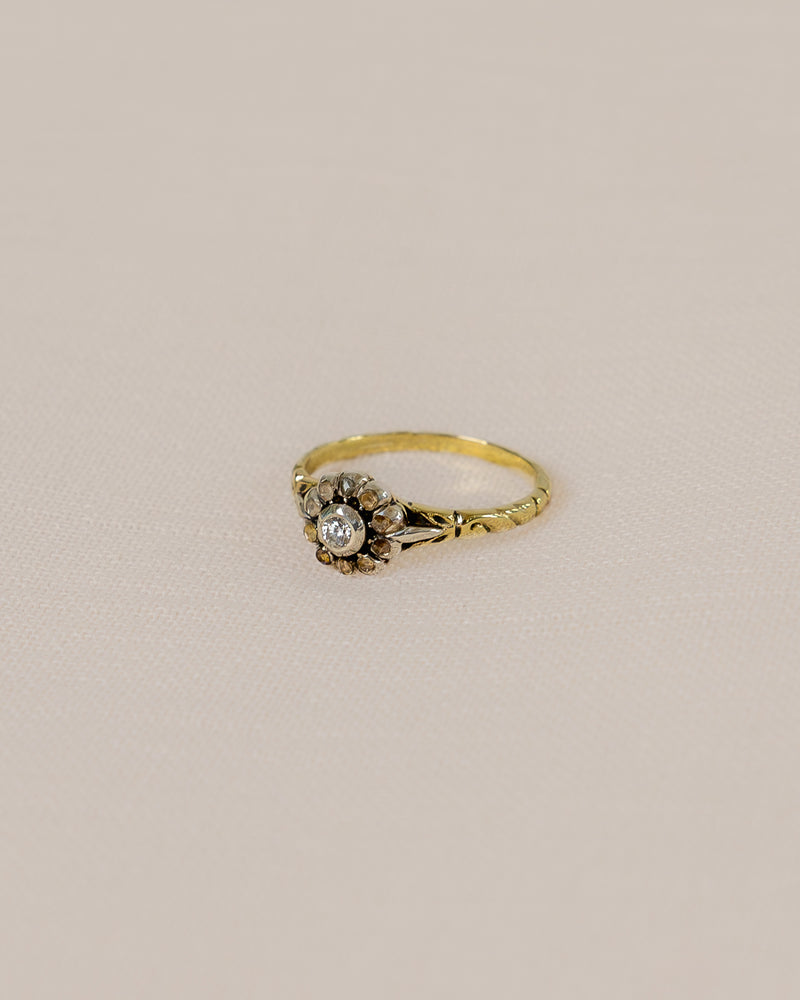 Antique 14K yellow gold Zirkonia ring