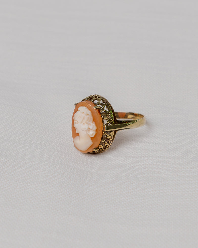 8K yellow gold cameo ring