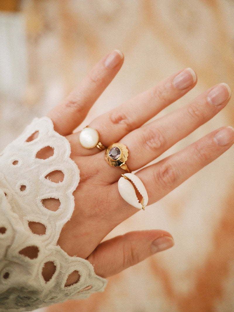 GOLD COWRIE RING