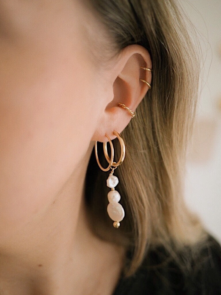 GOLD TWISTED EARCUFF