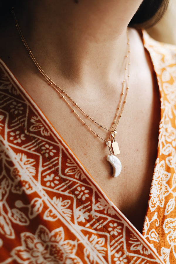 GOLD NECKLACE CHARM TAG