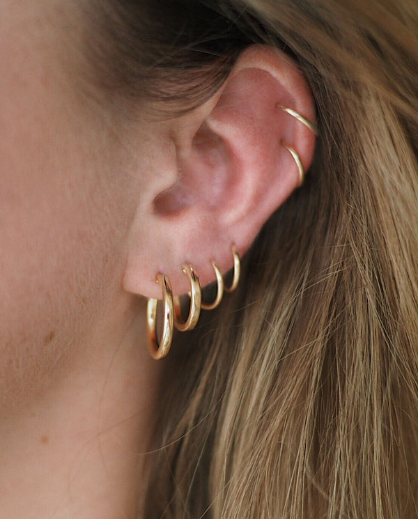 GOLD CHUNKY HOOP