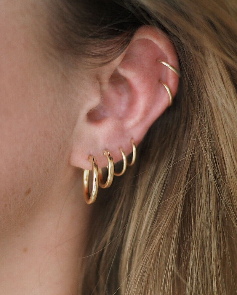 GOLD CHUNKY HOOP