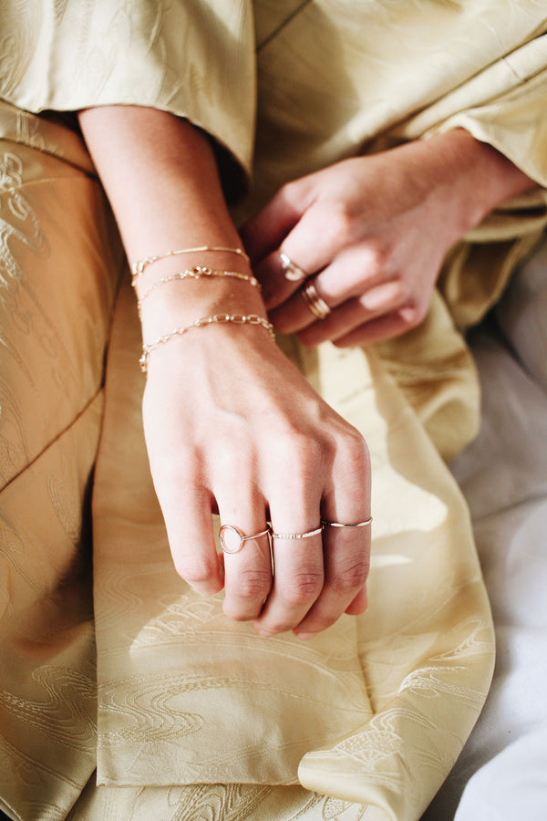 GOLD SLEEK RING